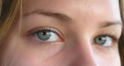 Verschil wenkbrauwlift en ooglidcorrectie